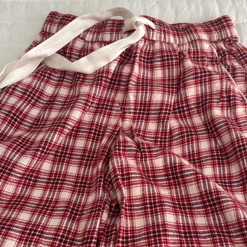 Abercrombie & Fitch Plaid Flannel Pajama Pants XS. Worn once or twice - Picture 3 of 3